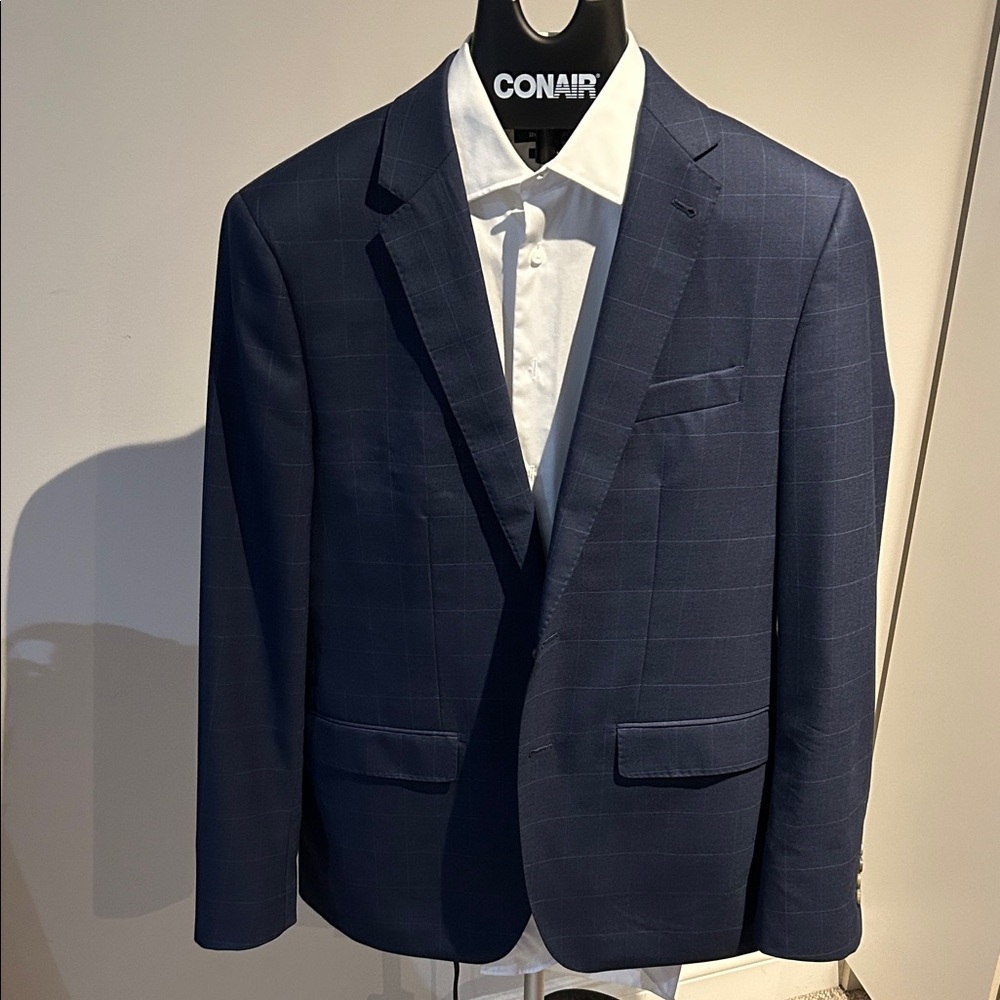 Elegant Blue Checkered Suit for Men